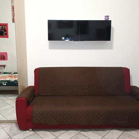 Casa Vacanze Completa Di Tutto E Anche Di Piu Ліворно Екстер'єр фото