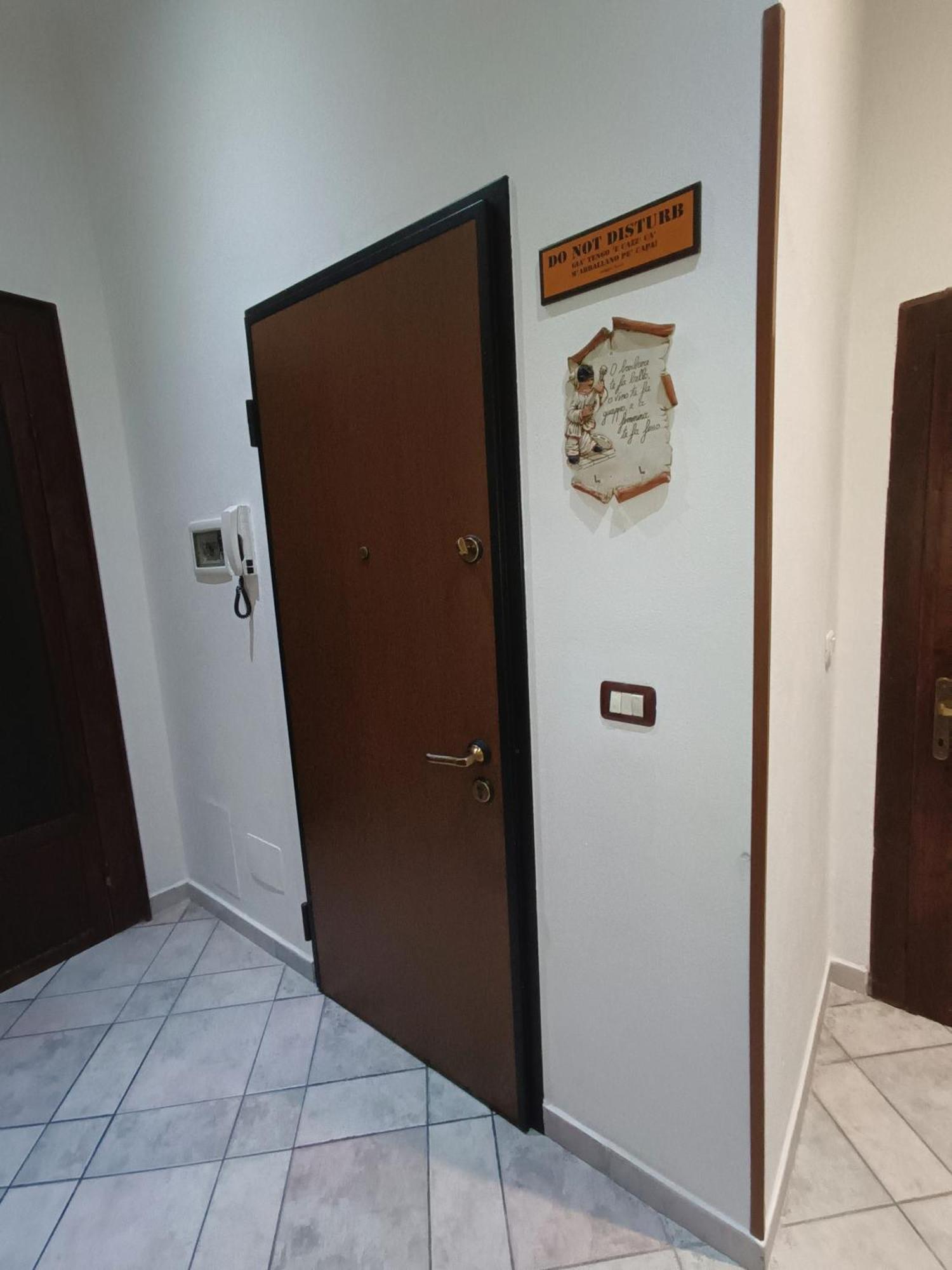 Casa Vacanze Completa Di Tutto E Anche Di Piu Ліворно Екстер'єр фото
